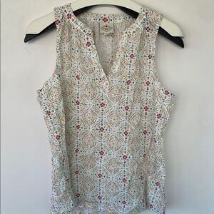 St. John’s Bay Cream Fitted Sleeveless Tank Top PM